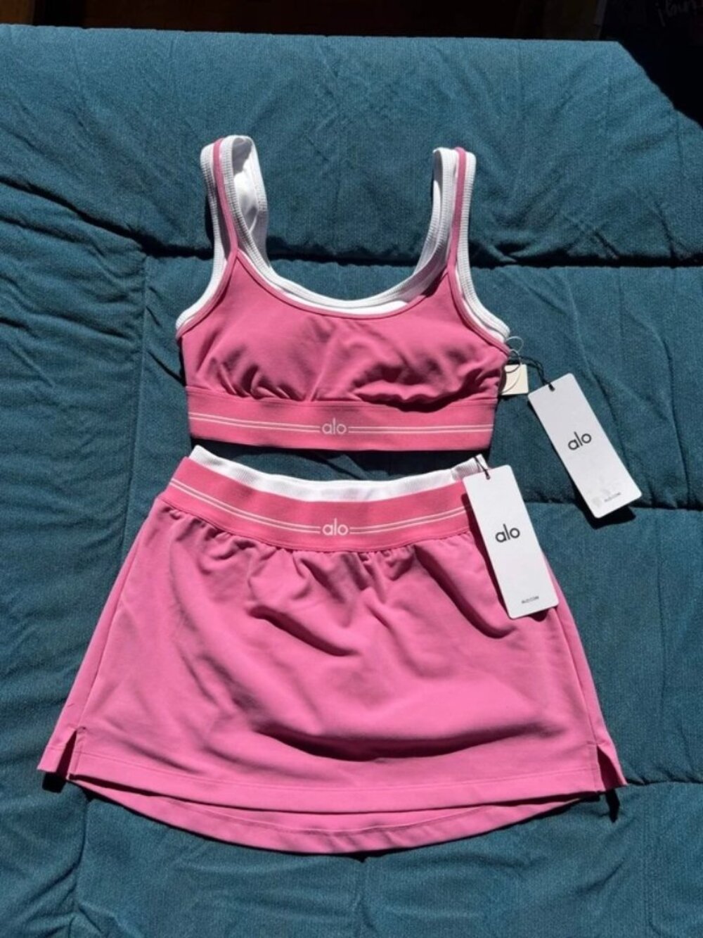 Alo Yoga Airbrush Better Together Bra & Tennis Skirt Set in Paradise Pink, Size